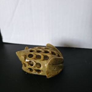 Vintage Hand-Carved Soapstone Jade Frog Figurine – Mother & Baby Hidden Inside